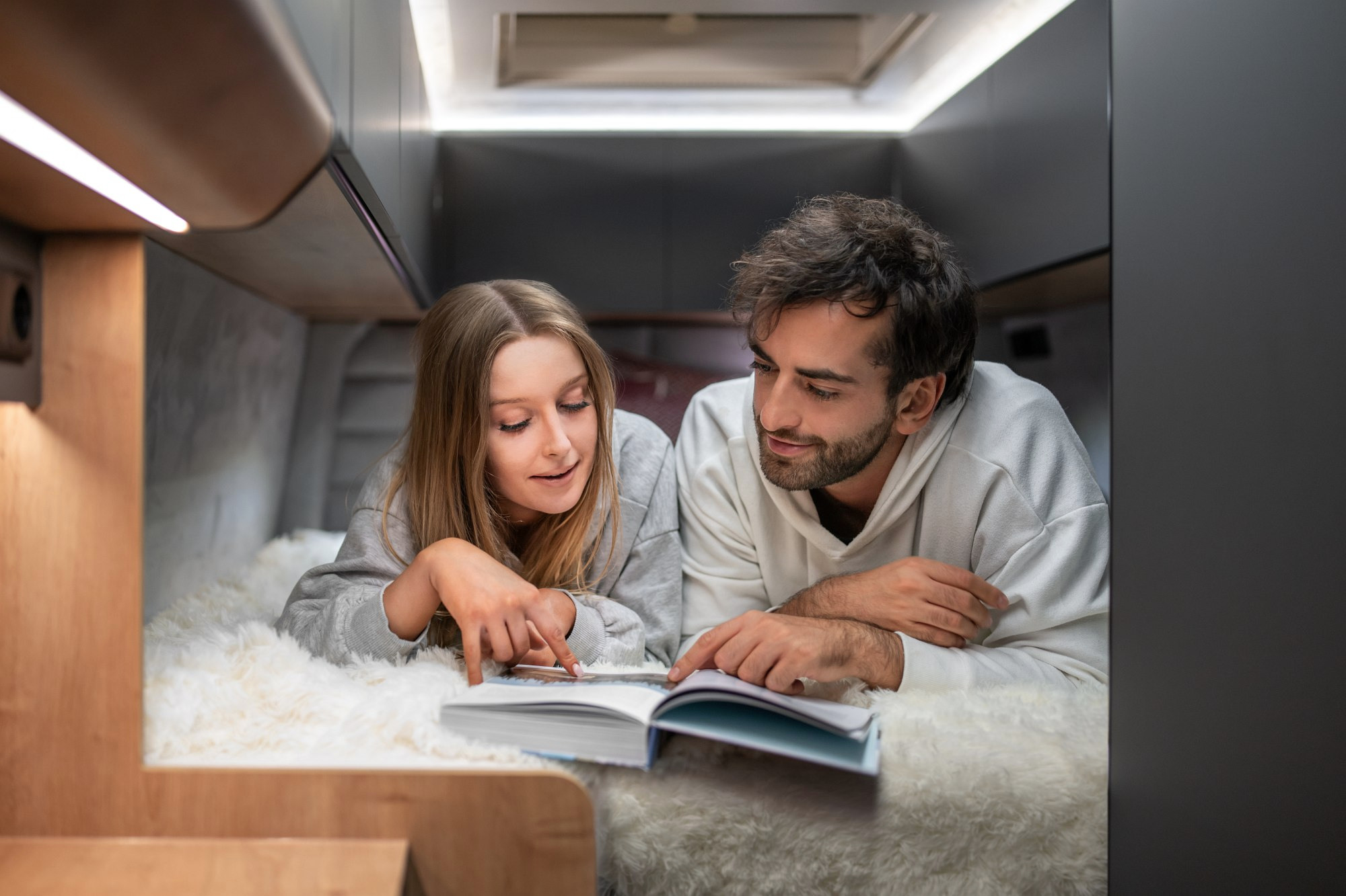 Globe-Traveller Interior