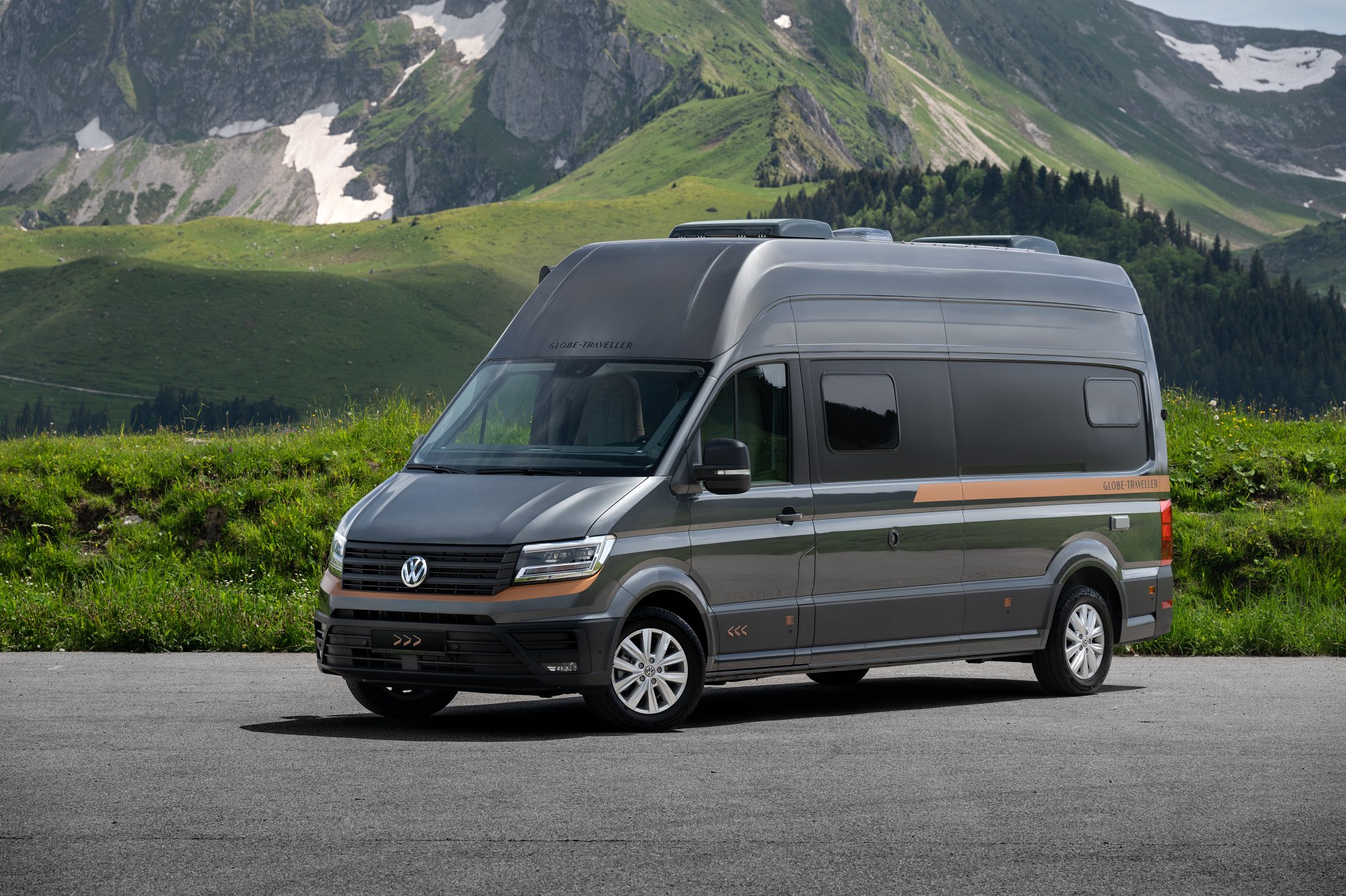 Globe-Traveller Falcon